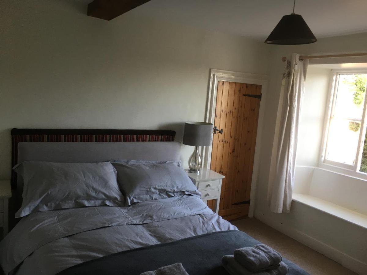 Bartholomew Arms Bed & Breakfast Maidford Стая снимка