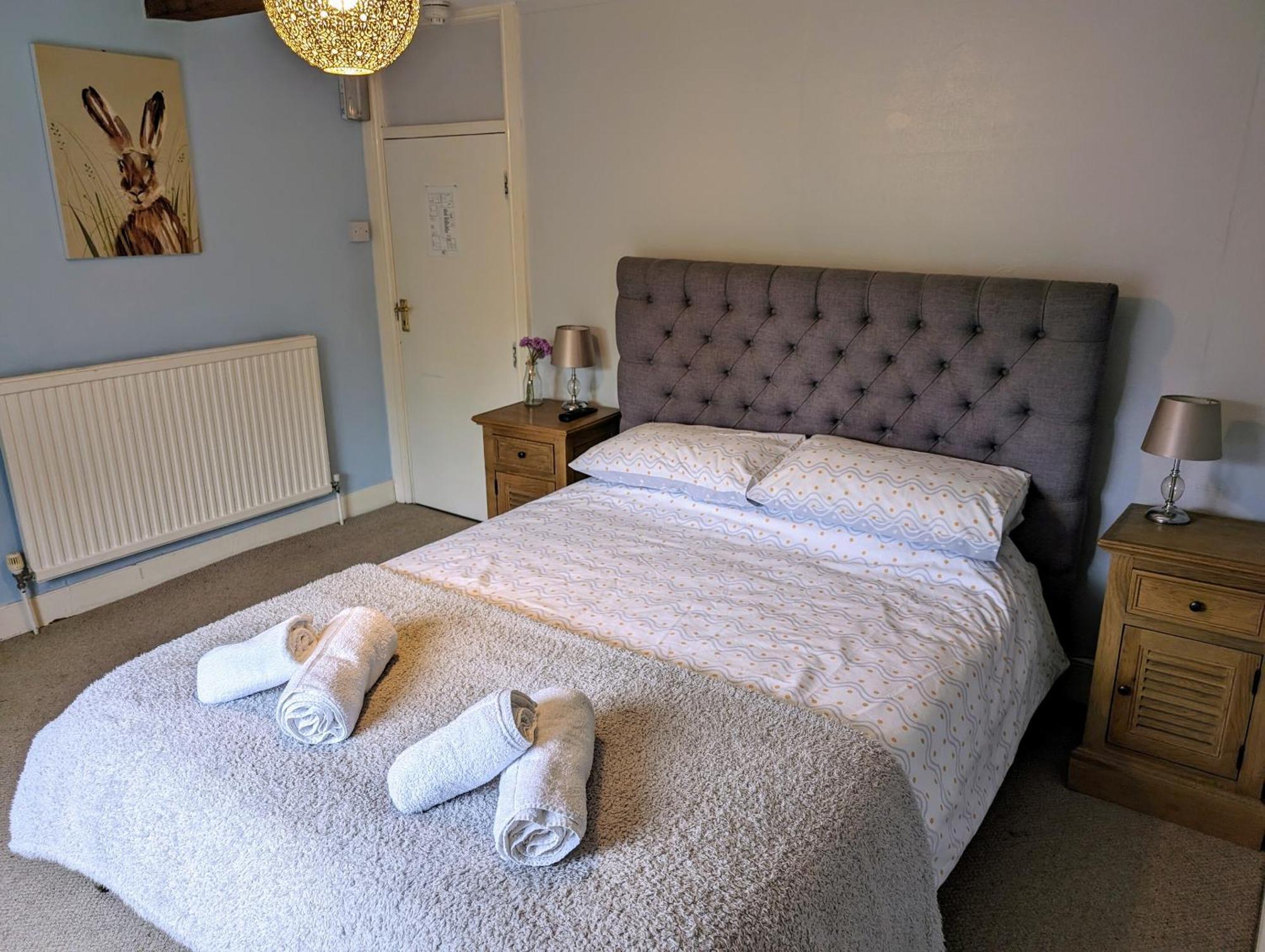 Bartholomew Arms Bed & Breakfast Maidford Екстериор снимка