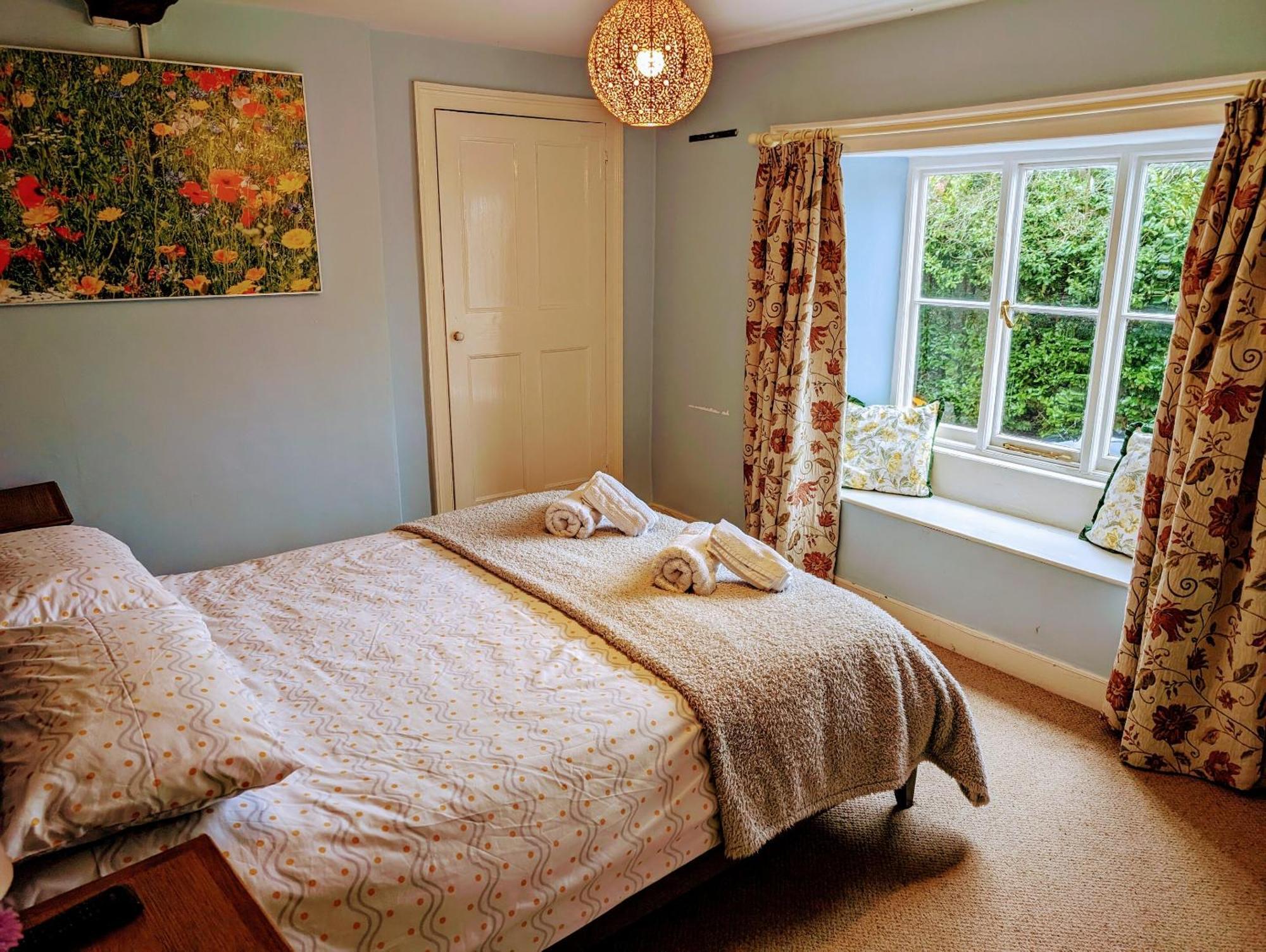 Bartholomew Arms Bed & Breakfast Maidford Екстериор снимка