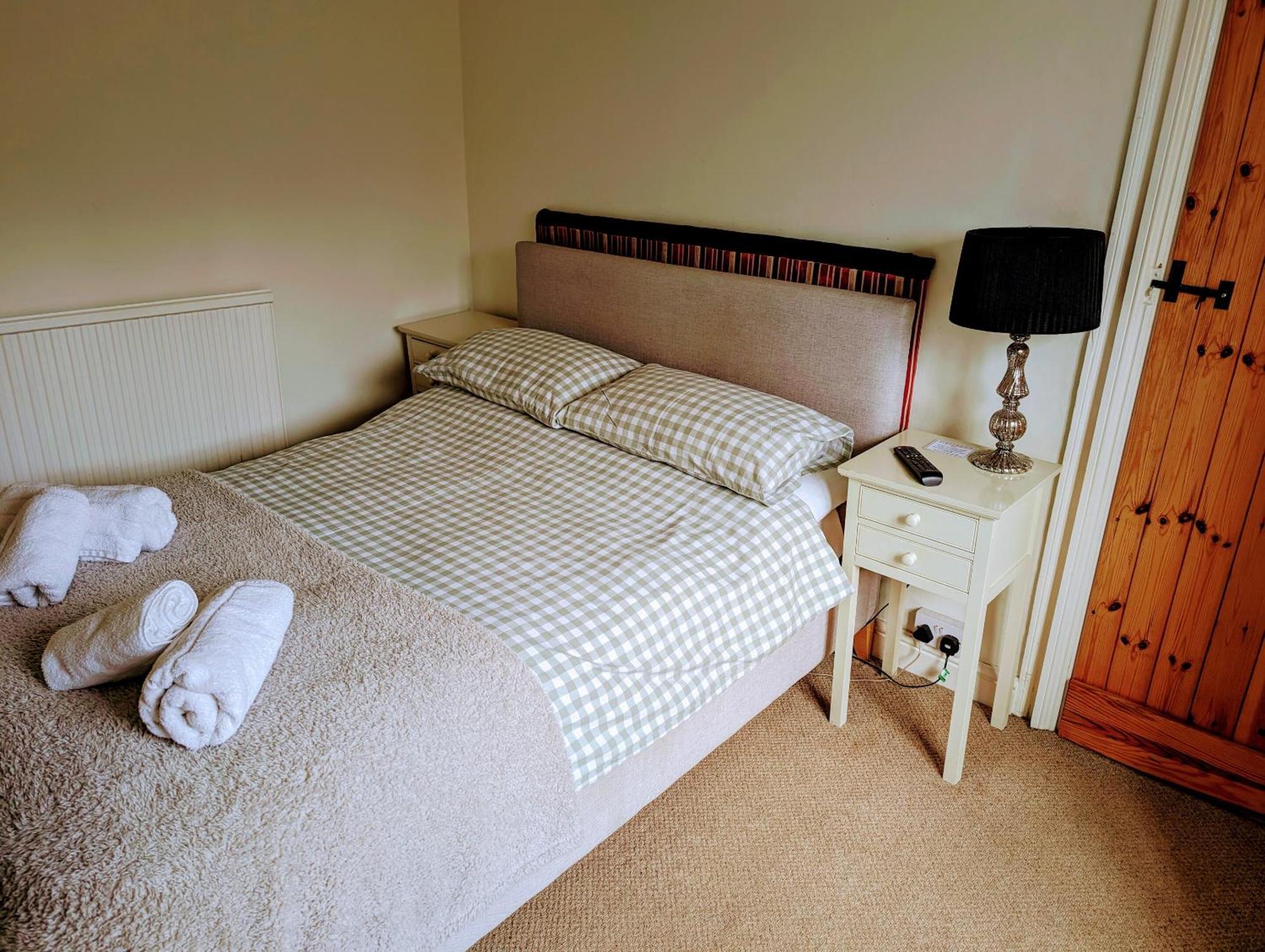 Bartholomew Arms Bed & Breakfast Maidford Екстериор снимка