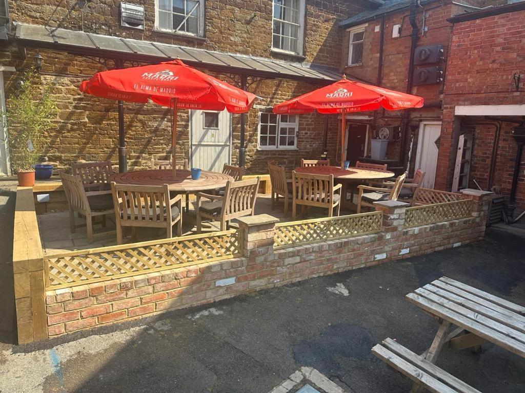 Bartholomew Arms Bed & Breakfast Maidford Екстериор снимка
